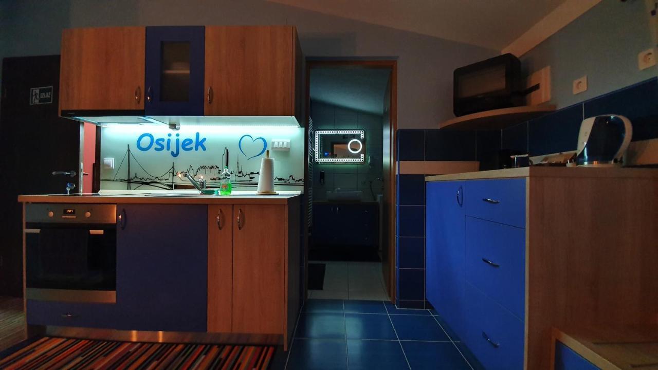 Design Apartments Red Blue Osijek Eksteriør bilde